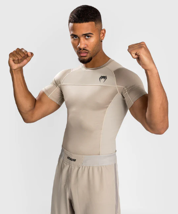 VENUM G-FIT AIR RASHGUARD SHORTSLEEVE - SAND